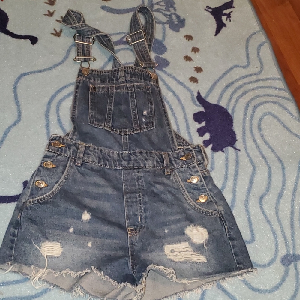 Jean short with straps
